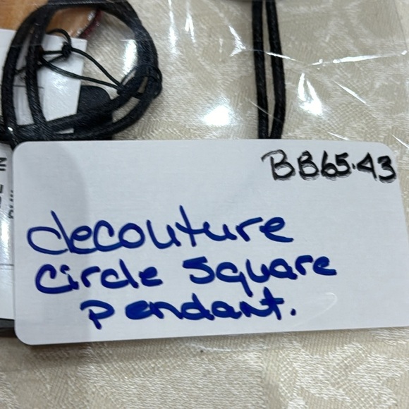 decouture Tosti Red & Black Adjustable Pendant Necklace - Picture 7 of 7